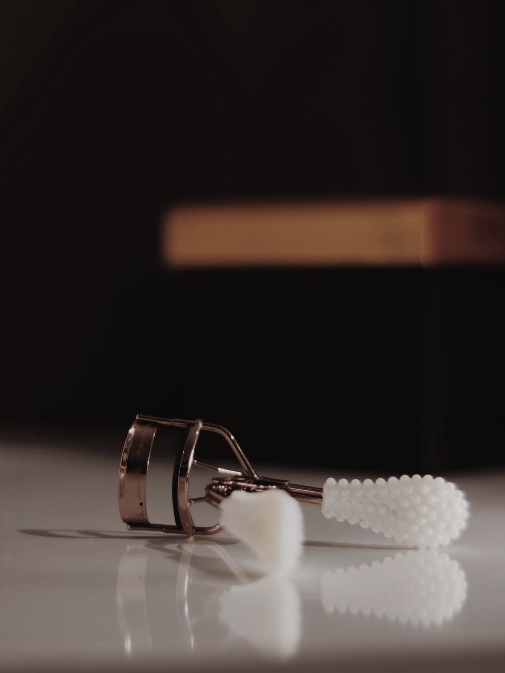How To Curl Lashes
