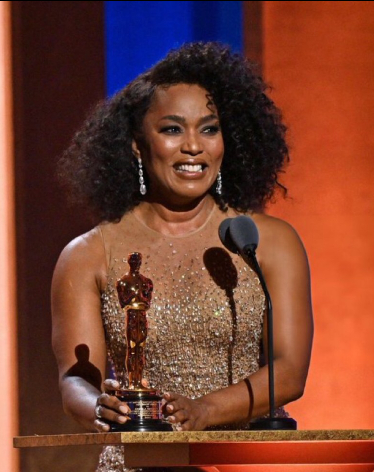 Angela Bassett Wins An Honorary Oscar at the 2024 Governors Awards